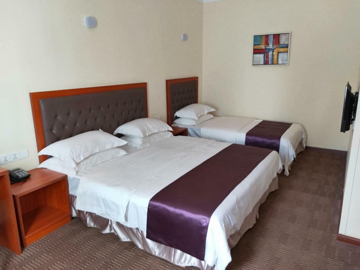 Sam Hotel Bangui Екстер'єр фото