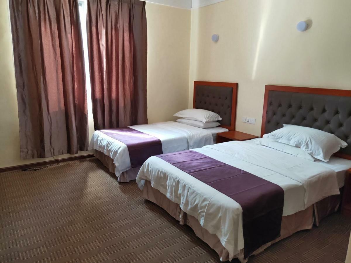 Sam Hotel Bangui Екстер'єр фото