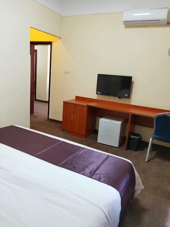 Sam Hotel Bangui Екстер'єр фото